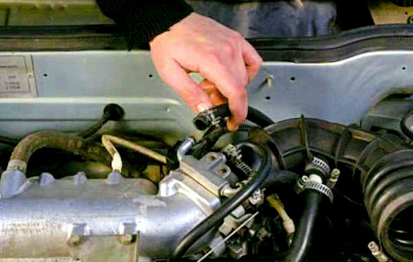 Почему греется двигатель летом и как избежать перегрева