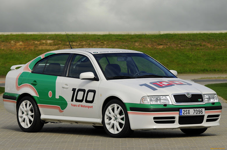 Шкода Октавия Тур RS