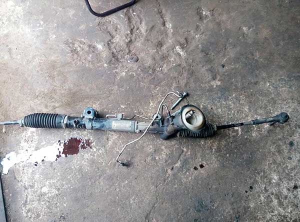 Неисправная рулевая рейка