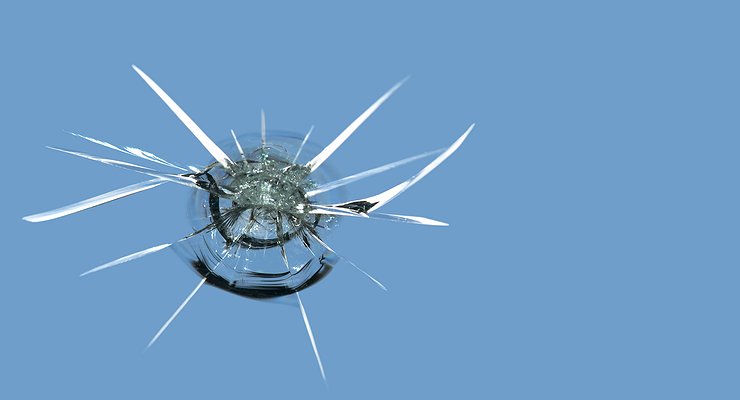 Что нужно знать о ремонте сколов на лобовом стекле авто?