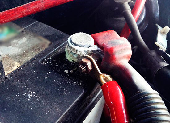 Окислы на клеммах