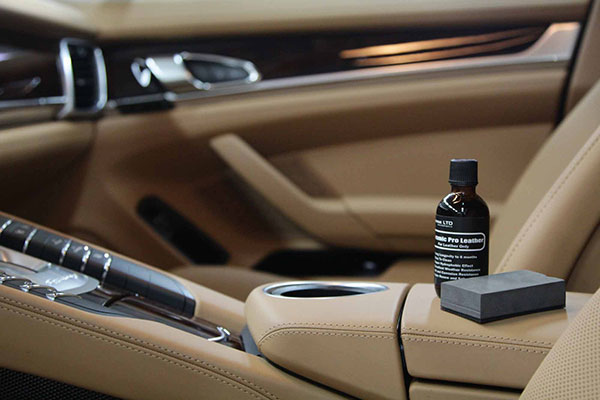 Сухая чистка кожаного салона