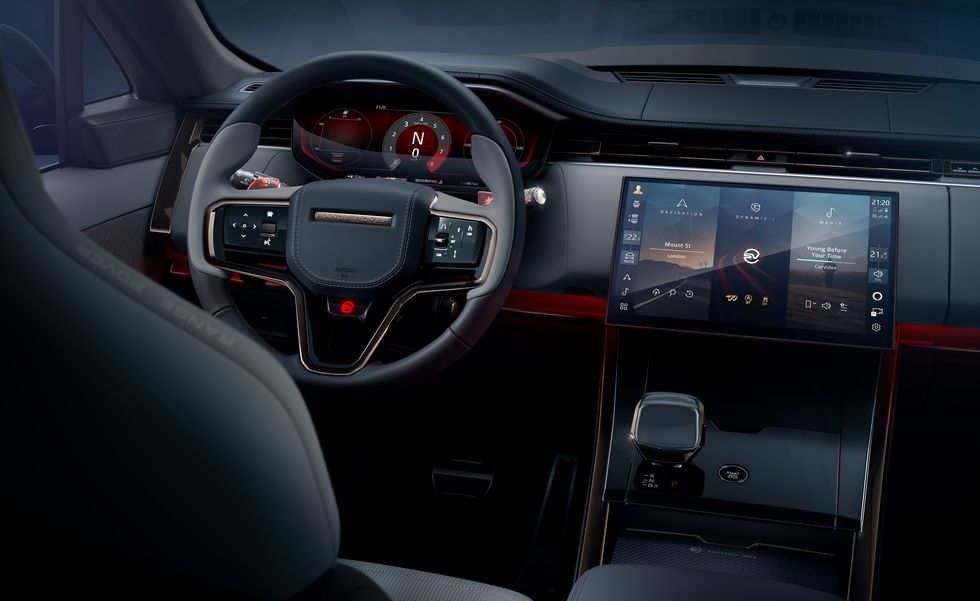 Range Rover Sport SV 2024 года Range Rover Sport SV 2024 года