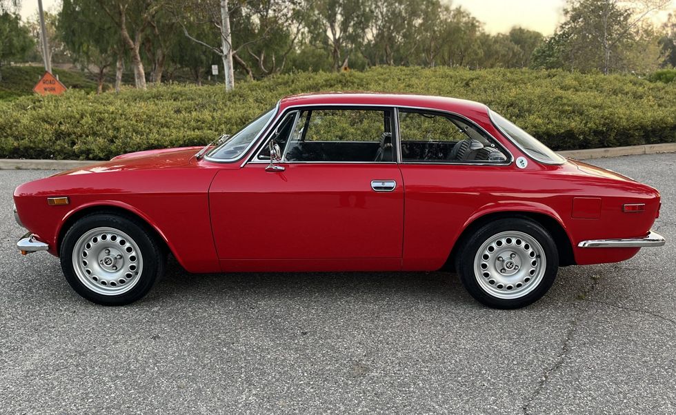 1972 Alfa Romeo GTV 2000 1972 Alfa Romeo GTV 2000