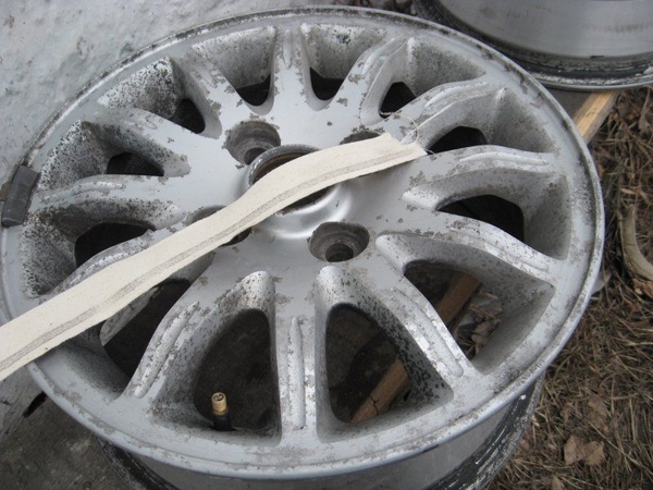 ошкуриваем поверхность дисков