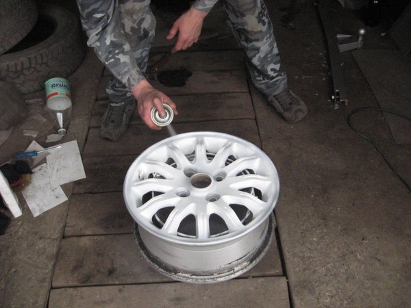 наносим дополнительные слои краски на диски