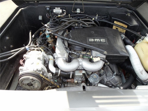 Двигатель DeLorean DMC-12