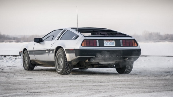 DeLorean DMC-12