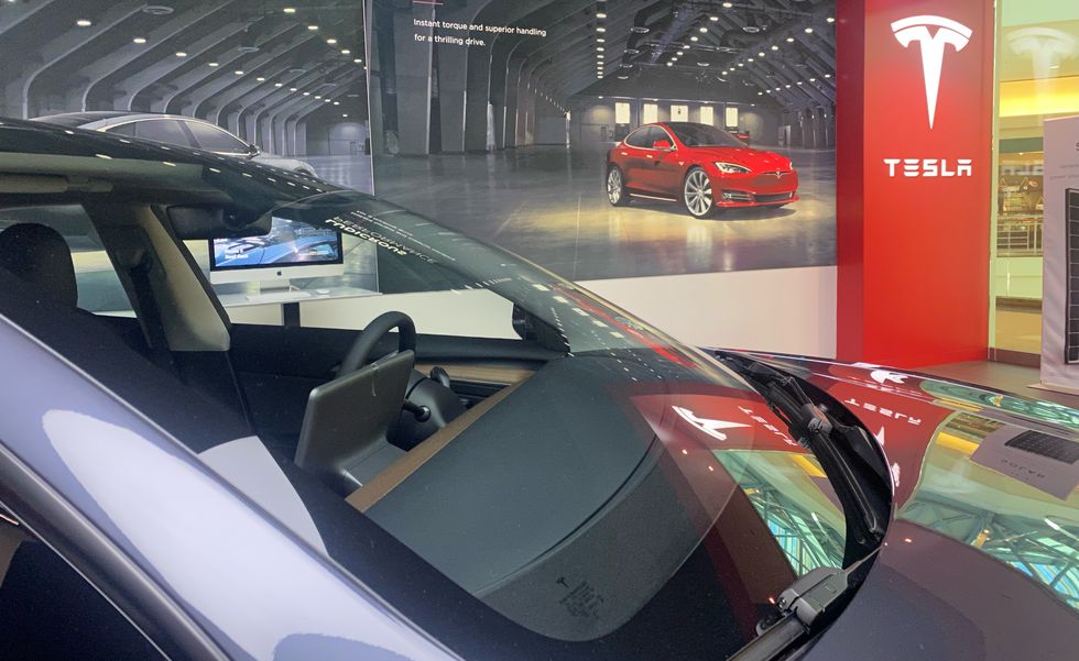 КАСКО для электромобилей: HV‑риски, исключения, стекла, потоп