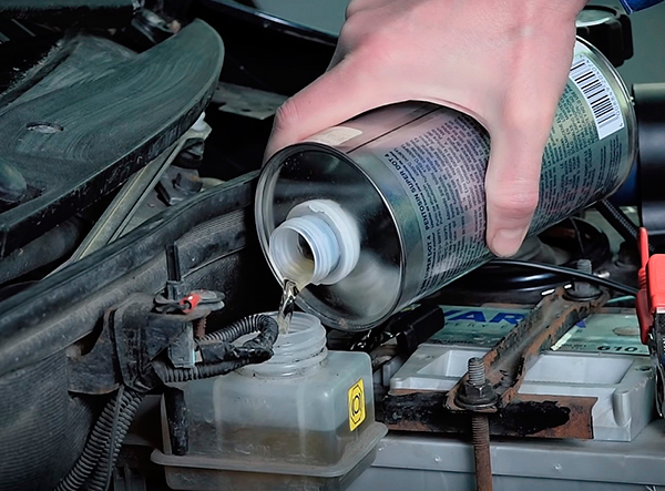 Замена тормозной жидкости своими руками