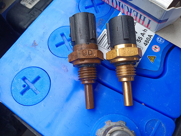 Замена датчика температуры охлаждающей жидкости