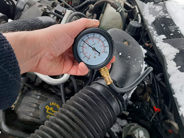 Плавают обороты двигателя на холостом ходу – причины и решение