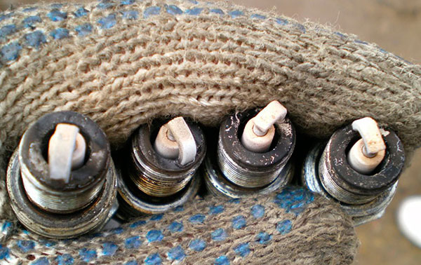 Свечи с белым нагаром