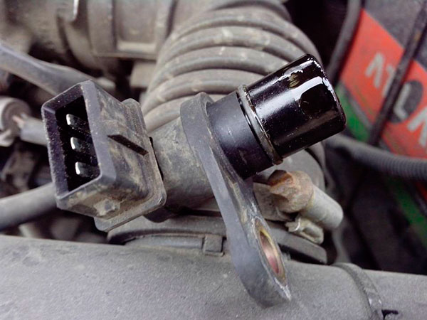 Признаки неисправности датчика распредвала