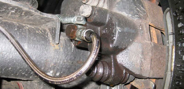 Тормозные контуры завоздушены