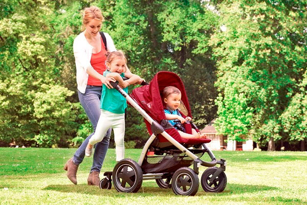 Мама с детьми