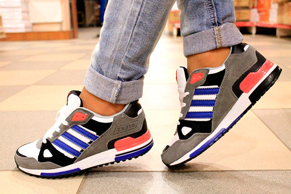 Кроссовки для повседневной носки