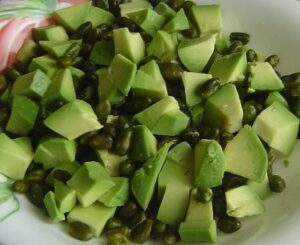 салат из авокадо