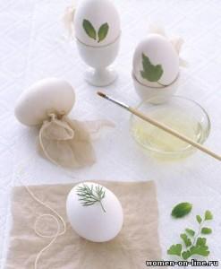 как приклеить листики к яйцам как приклеить листики к яйцам