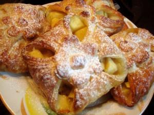 слоеные конверты с яблоком слоеные конверты с яблоком