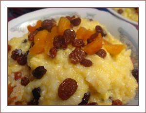 кукурузная каша с сухофруктами кукурузная каша с сухофруктами