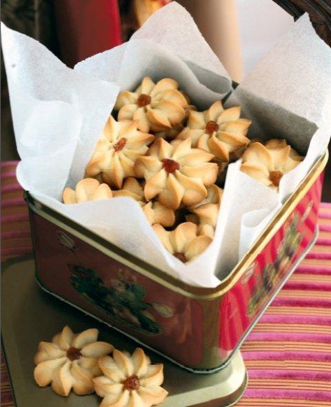 Домашнее печенье курабье, по мнению гурманов, намного вкуснее магазинного.