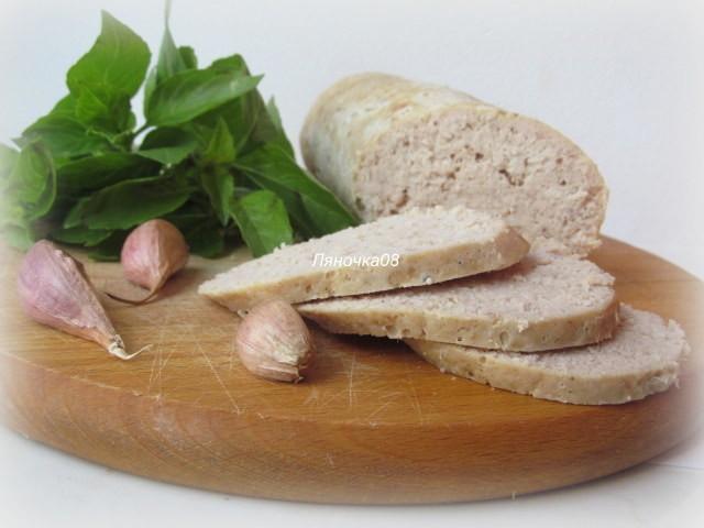 вареная домашняя колбаса из кролика