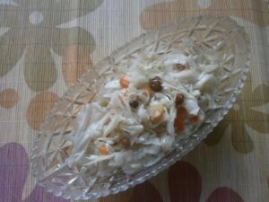 капуста с изюмом