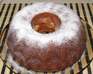 кекс банановый с сахарной пудрой