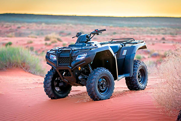 Квадроцикл в песках