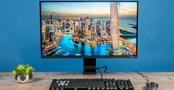 Монитор Samsung