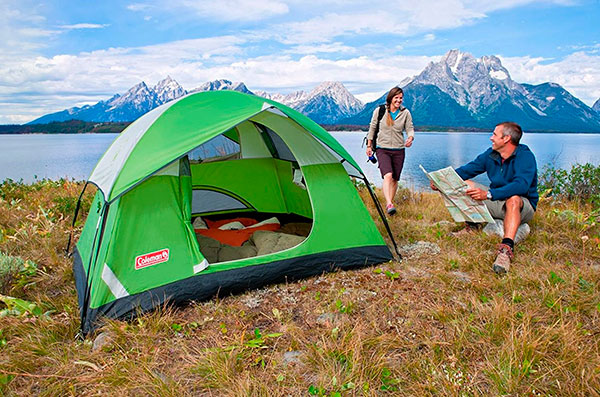 Палатка на природе