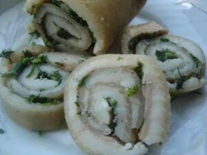 рулет мясной из свиной шкурки