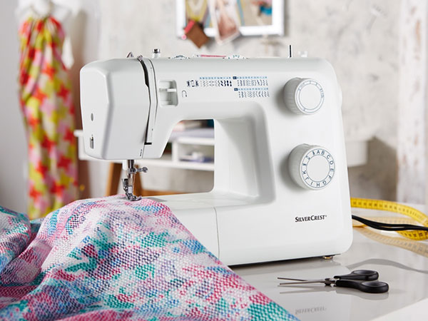 Швейная машинка