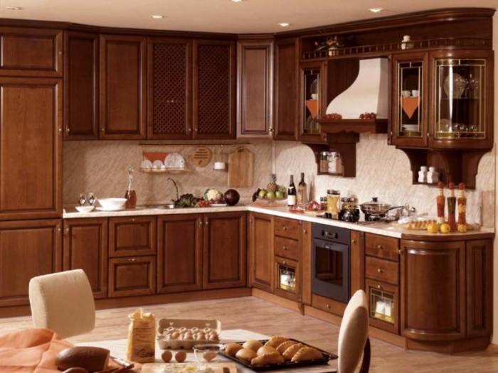 угловая кухня в классическом стиле