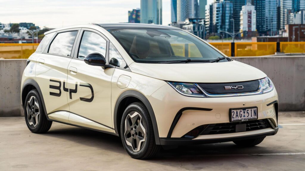 Электрокары до 3 млн ₽ — что выбрать в 2025 году