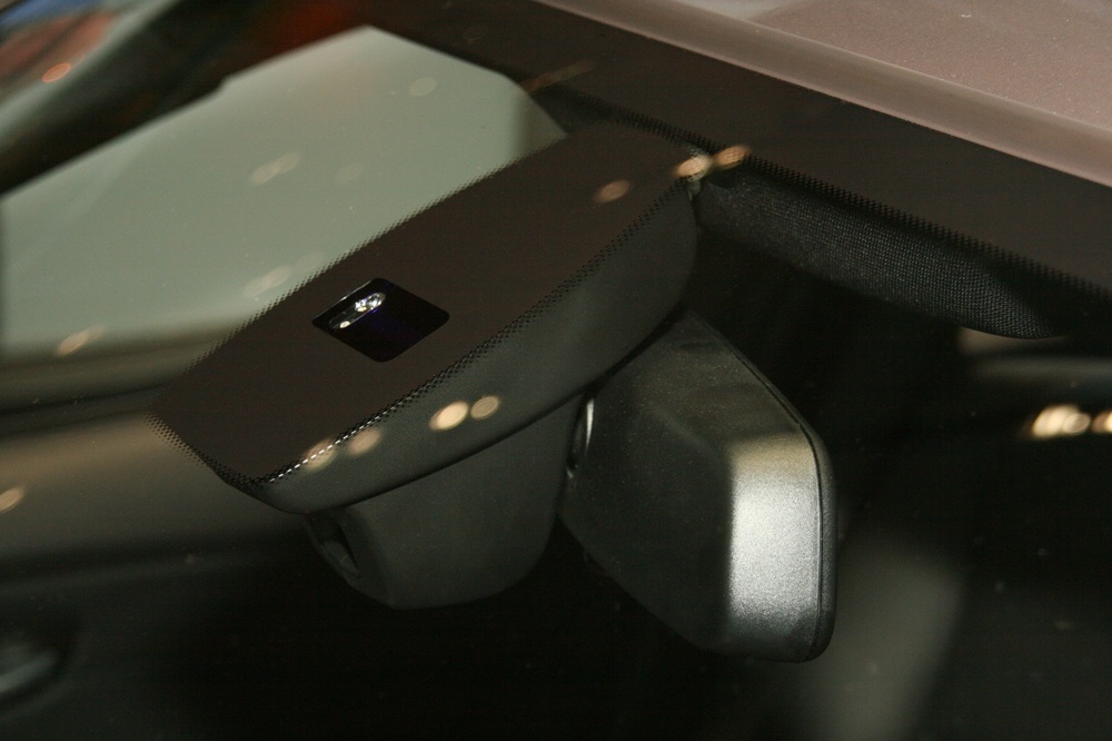 Как работает предиктивный круиз-контроль и кому он реально полезен