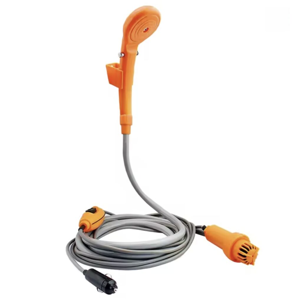 Мини-кухни, багажные боксы и душ для авто: оборудование кемпинга