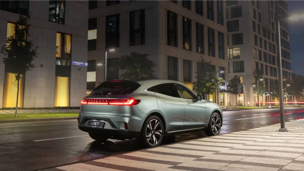 Страхование электромобилей: особенности и лайфхаки