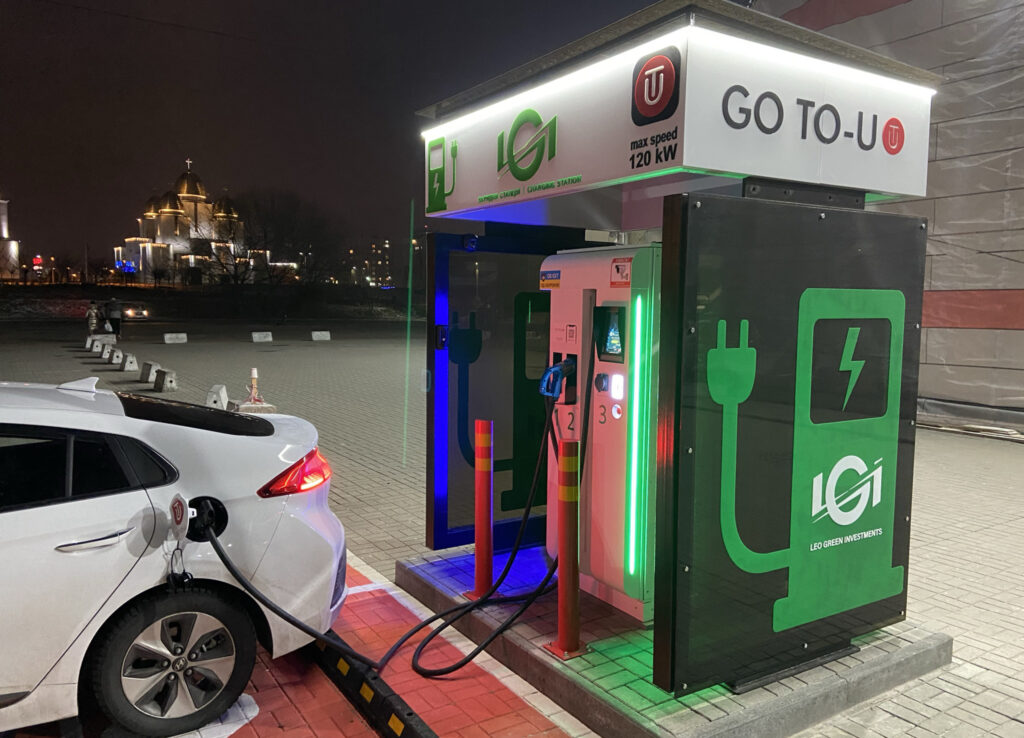 Сравнение тарифов на зарядку от разных операторов в РФ