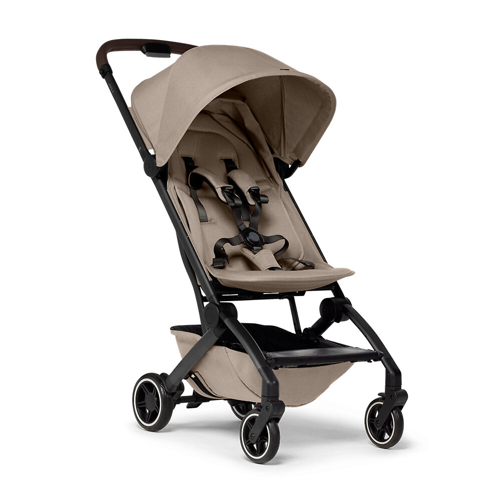 Легкая коляска для путешествий: как выбрать идеального спутника для поездок с ребенком