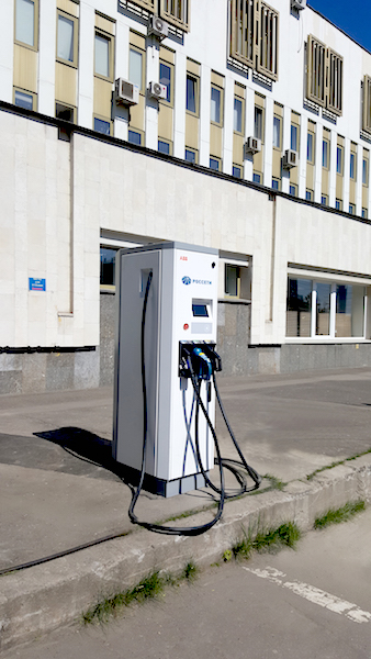 Сравнение тарифов на зарядку от разных операторов в РФ