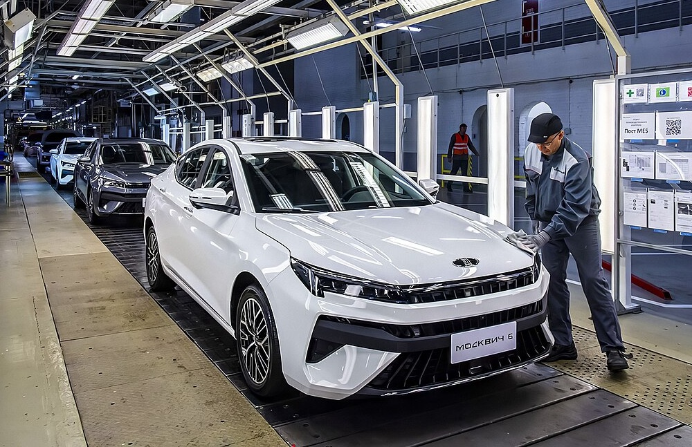 Тест-драйвы новых моделей LADA, Geely, Moskvich — что изменилось к 2025