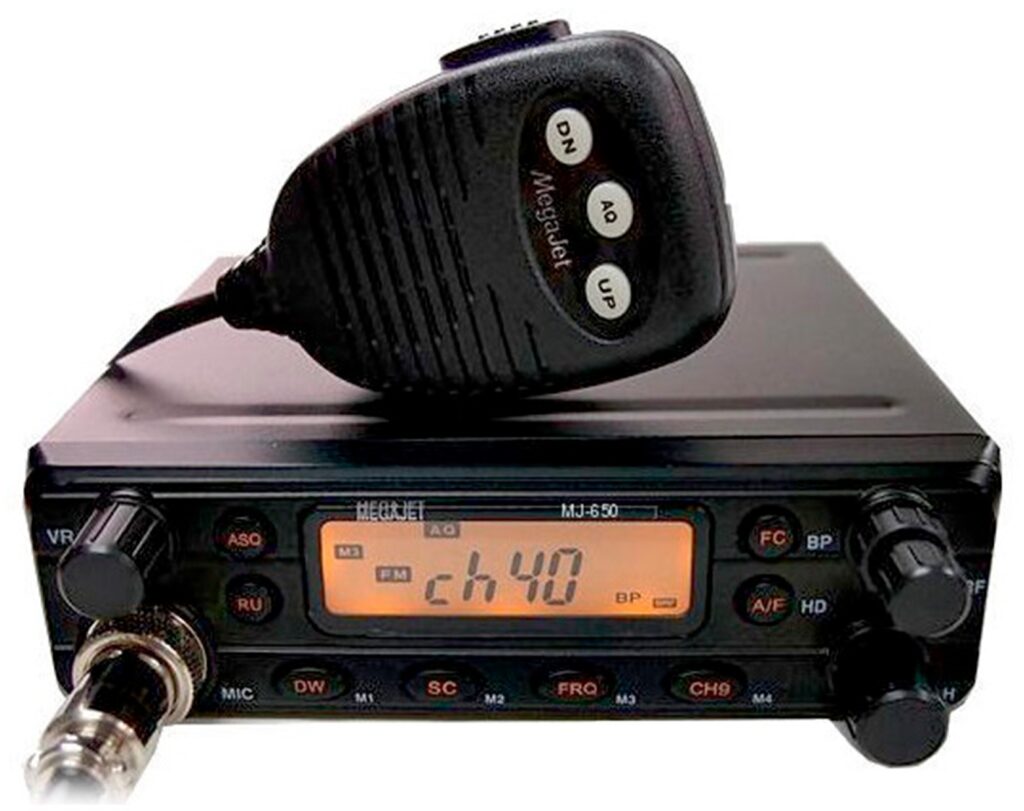 Лучшие гаджеты для дальнобойщиков: навигаторы, термокружки, видеорегистраторы