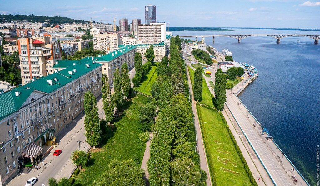 ТОП-10 автомобильных маршрутов по России для отпуска на колёсах