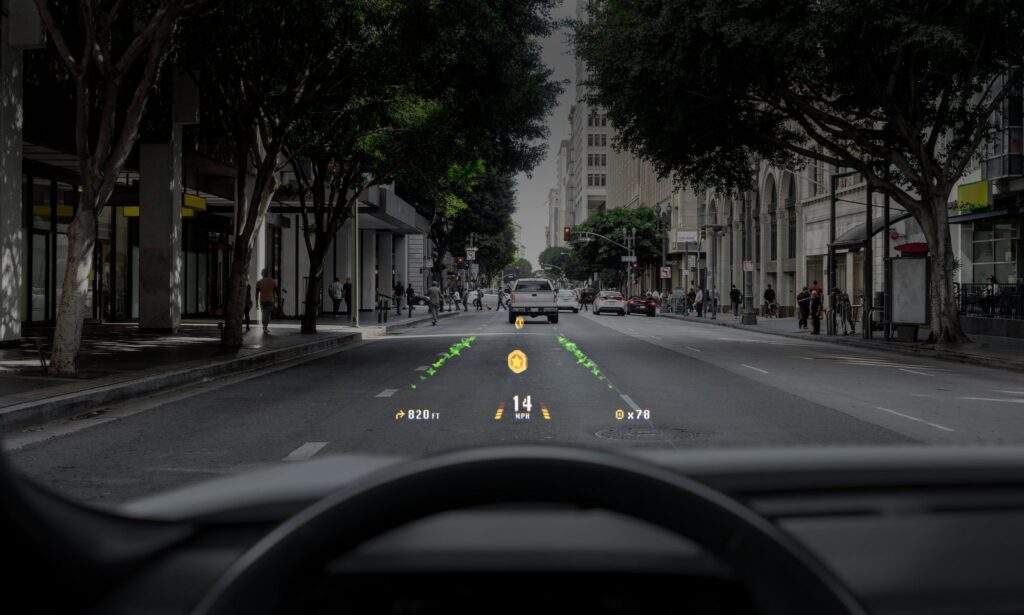 VR-панели и HUD: смарт-дисплеи, которые проецируются на лобовое стекло