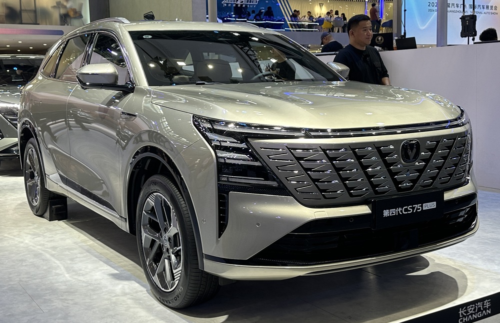 Авто до 3 млн рублей с адаптивным круиз-контролем