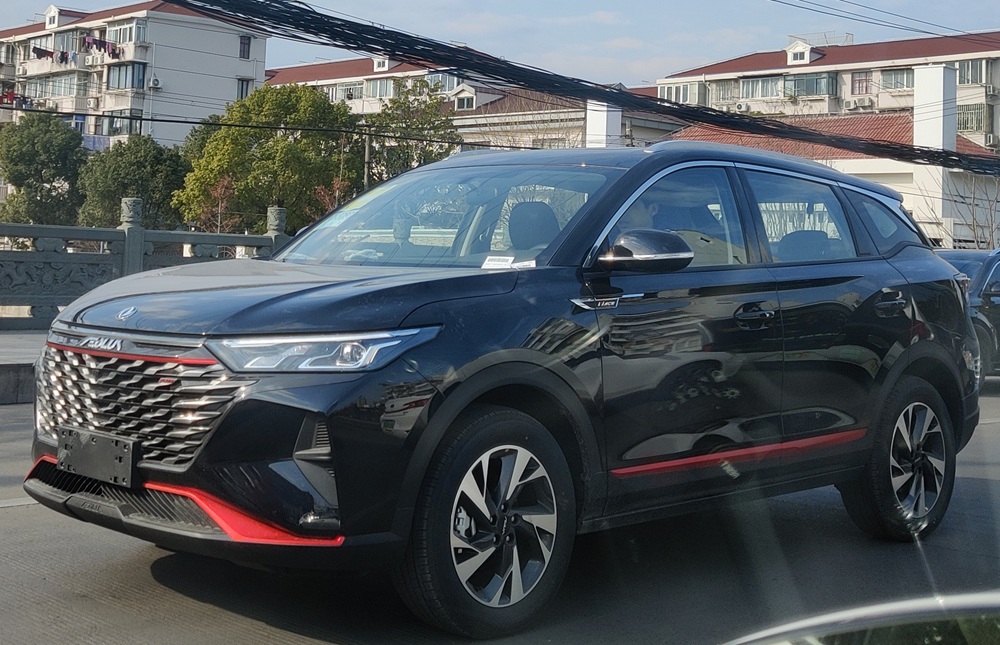 ТОП‑10 лучших китайских кроссоверов в 2025 году