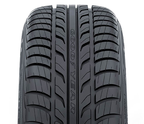 Как избежать аквапланирования: советы от опытных водителей