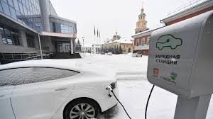 Льготы для владельцев электромобилей в 2025 году: полный гид по России